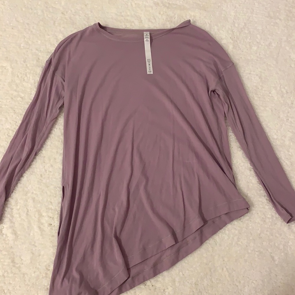 Mauve lululemon yoga shirt, size 4